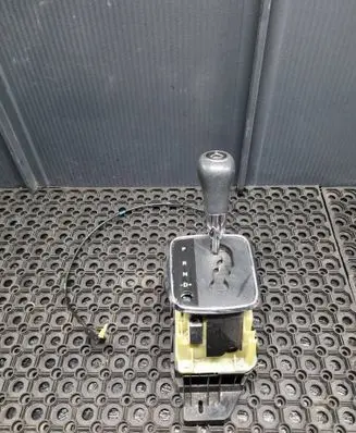 Mercedes-Benz B W245 Gear shifter/selector A1693700709