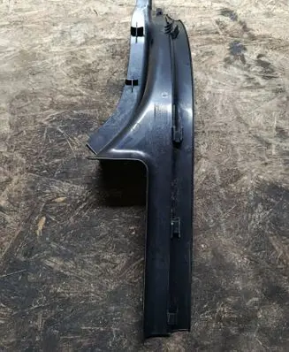 BMW 7 E65 E66 Rear seat side bottom trim 105762 11242010