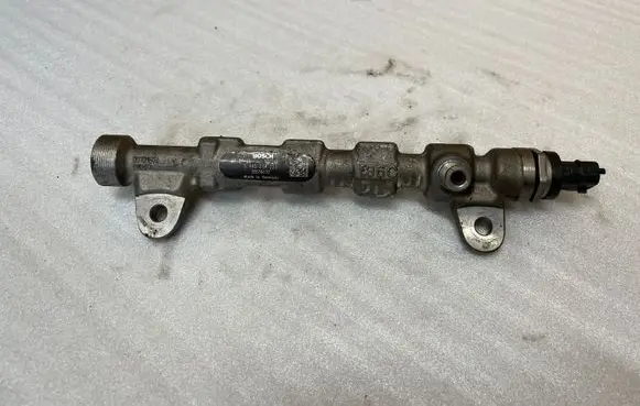 Opel Insignia A Fuel main line pipe 55576177