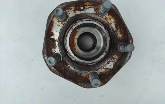 Tesla Model 3 Rear wheel hub