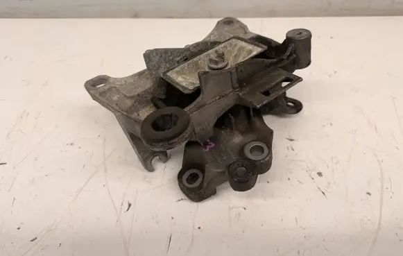 Renault Scenic III - Grand scenic III Gearbox mounting bracket SC3LAPSKRZ1