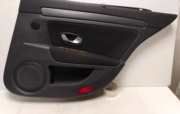 Renault Laguna III Rear door card panel trim FM68137J 829A00056R 4320019