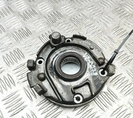 Volvo V70 Oil pump 30777092