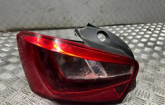 Rear/tail lights
