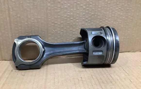 Mercedes-Benz E W211 Piston with connecting rod 61103249