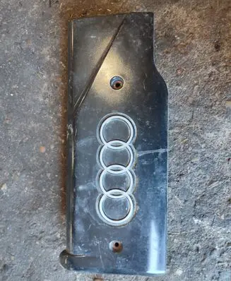 Audi A8 S8 D2 4D Engine cover (trim) 077103724C