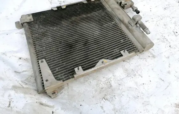 A/C cooling radiator (condenser)