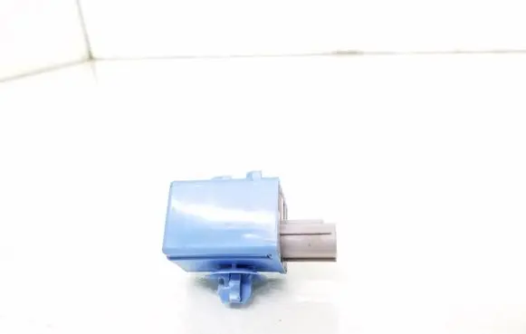 Lexus RX 450H Central locking relay 8974760040 0689004580