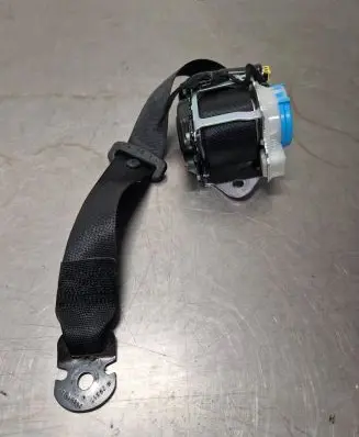 Mercedes-Benz B W246 W242 Rear seatbelt A2468600000