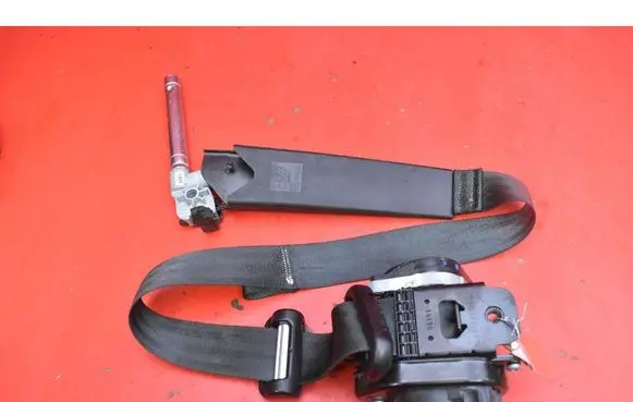 Ford Escape III Front seatbelt 627447500C