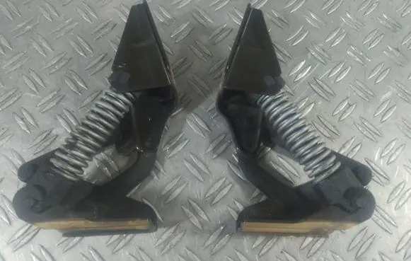 Iveco Daily 35 - 40.10 Engine bonnet/hood hinges 58087045