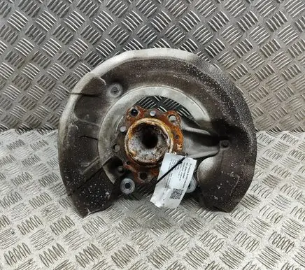 BMW M4 F82 F83 Front wheel hub 2284001 7857506