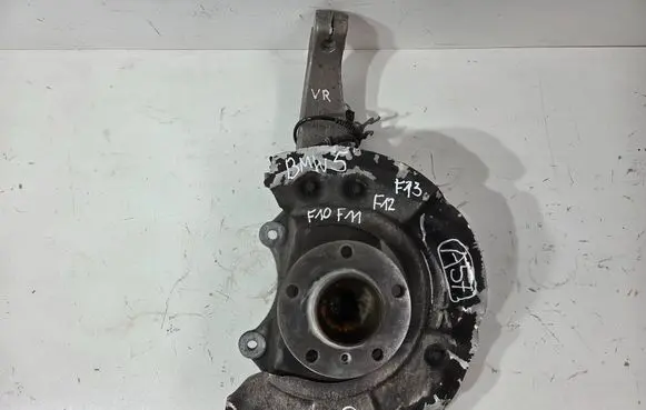 BMW 6 F12 F13 Front wheel hub spindle knuckle A57