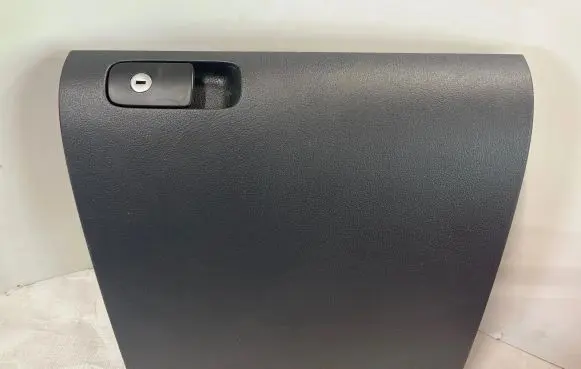 Volkswagen Golf Plus Glove box 5M1857097