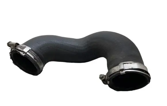 Audi Q7 4L Intercooler hose/pipe 7L6145972E