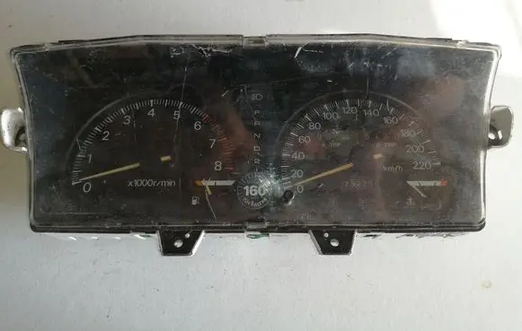 Mitsubishi Galant Speedometer (instrument cluster) MB521496