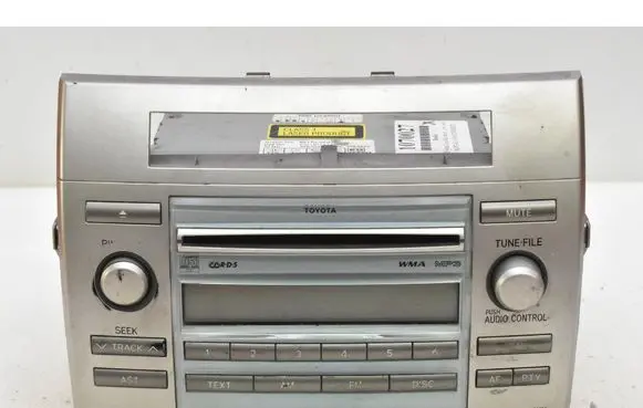 Toyota Corolla Verso E121 Radio/CD/DVD/GPS head unit 861200F030