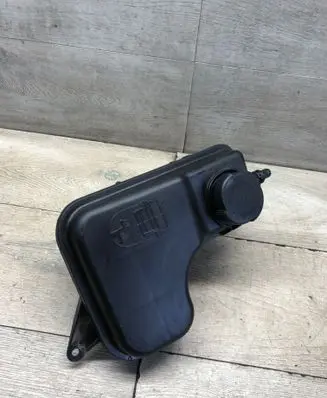 BMW 5 E60 E61 Coolant expansion tank/reservoir 7800293 10617211 7800292