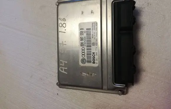 Audi A4 S4 B5 8D Engine control unit/module 8D0907558B 0261204774