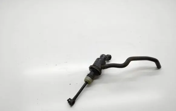 Clutch slave cylinder