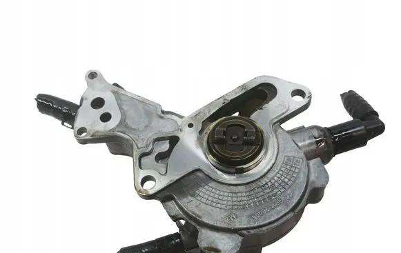 Volkswagen Touran I Vacuum pump 038145209E