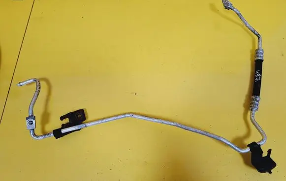 Air conditioning (A/C) pipe/hose