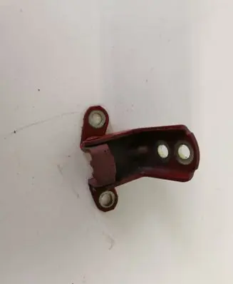 Nissan Leaf II (ZE1) Front door lower hinge A047742