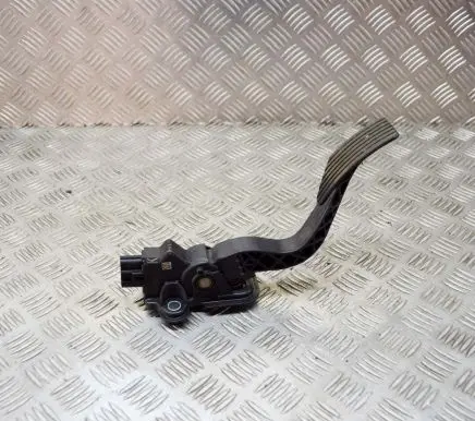 Mitsubishi Outlander Accelerator throttle pedal 07135B3A MN101543