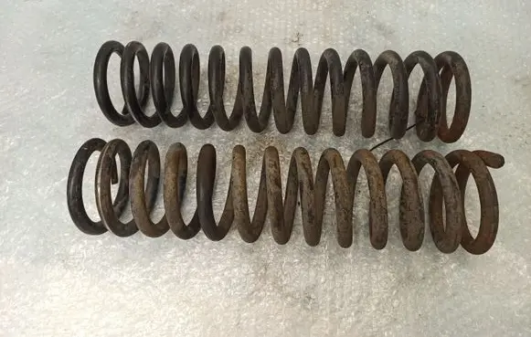 Mercedes-Benz 250 280 C CE W114 Front coil spring
