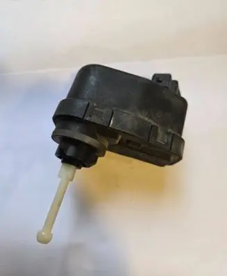 Audi 80 90 S2 B4 Headlight level adjustment motor 0307851346 8A0941295