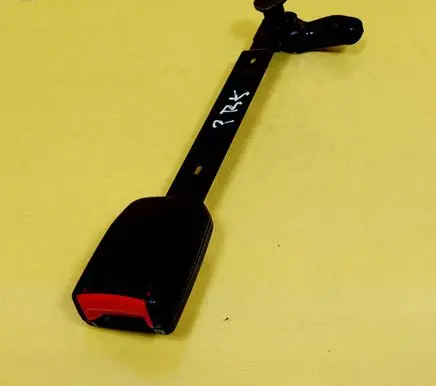 Volkswagen PASSAT B5 Front seatbelt buckle 3B0858472