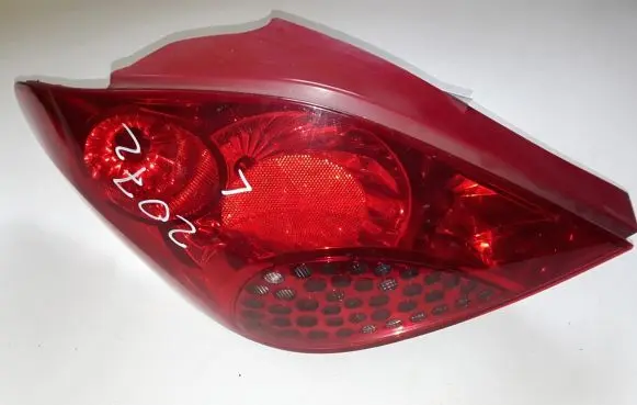 Peugeot 207 Rear/tail lights 964998668003