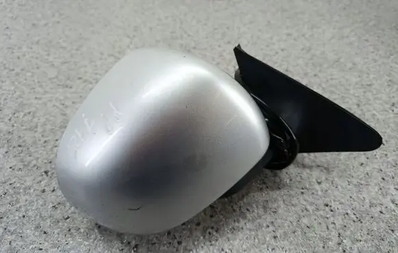 Volkswagen New Beetle Front door electric wing mirror