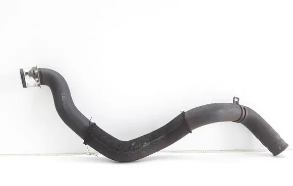 Mercedes-Benz C W204 Engine coolant pipe/hose A2045010982