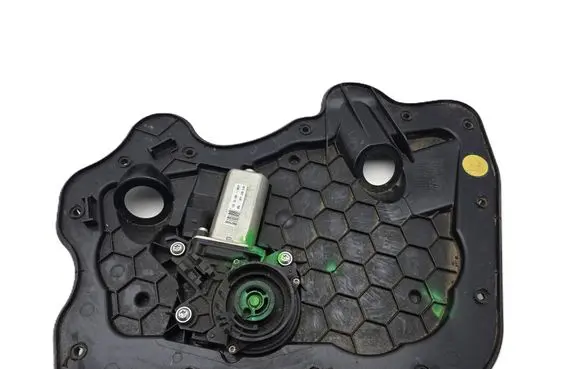 Audi A8 S8 D4 4H Front door soft close latching motor 4F0837059