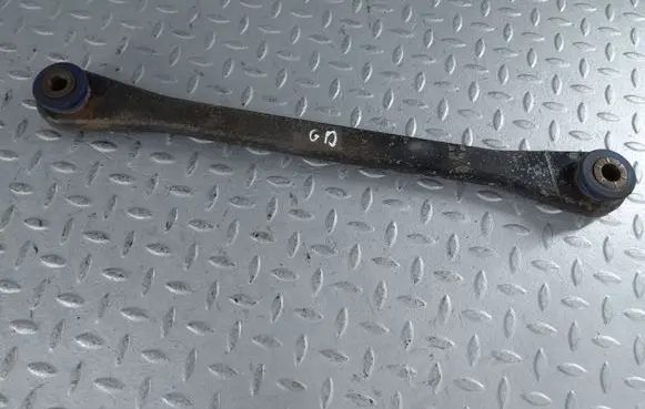 Citroen DS5 Rear control arm 1682738880