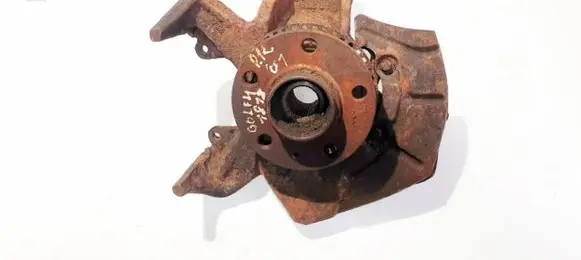 Volkswagen Golf IV Front wheel hub