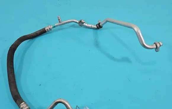 Air conditioning (A/C) pipe/hose
