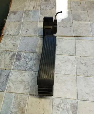 Mercedes-Benz S W221 Accelerator throttle pedal A2203000104