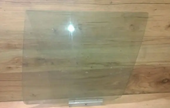 BMW 3 E36 Rear door window glass 