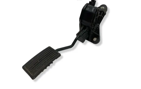Honda CR-V Accelerator throttle pedal JM14A