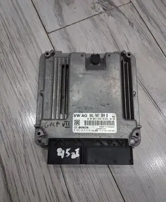 Volkswagen Golf VII Engine control unit/module ECU 04L907309B