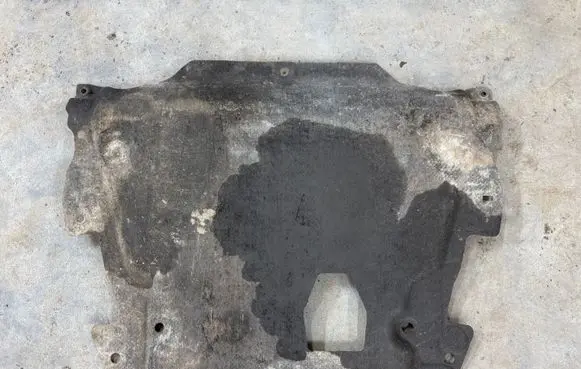 Engine splash shield/under tray