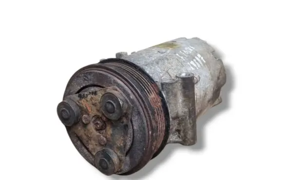 Ford Focus Air conditioning (A/C) compressor (pump) 3M5H-19D629-DF