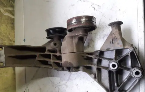 Mercedes-Benz A W168 Generator/alternator belt tensioner