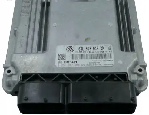 Volkswagen Transporter - Caravelle T5 Engine control unit/module 03L906019DP