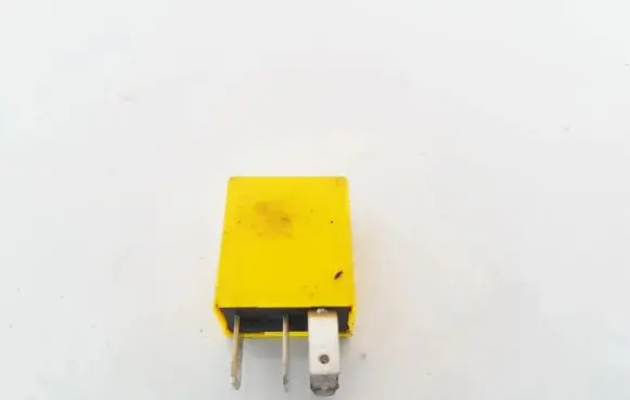 Opel Combo C Other relay 24433728 702.22