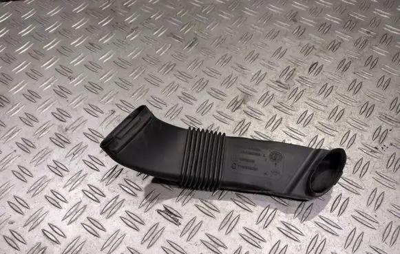 Opel Vivaro Air intake duct part 244936098R 93868645 T11011A150