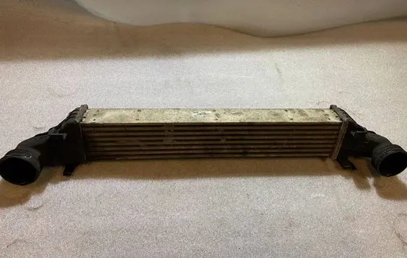 Mercedes-Benz E W211 Intercooler radiator a2115001102 2115001102