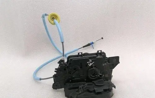 BMW 1 F40 Front door lock 5A258C7